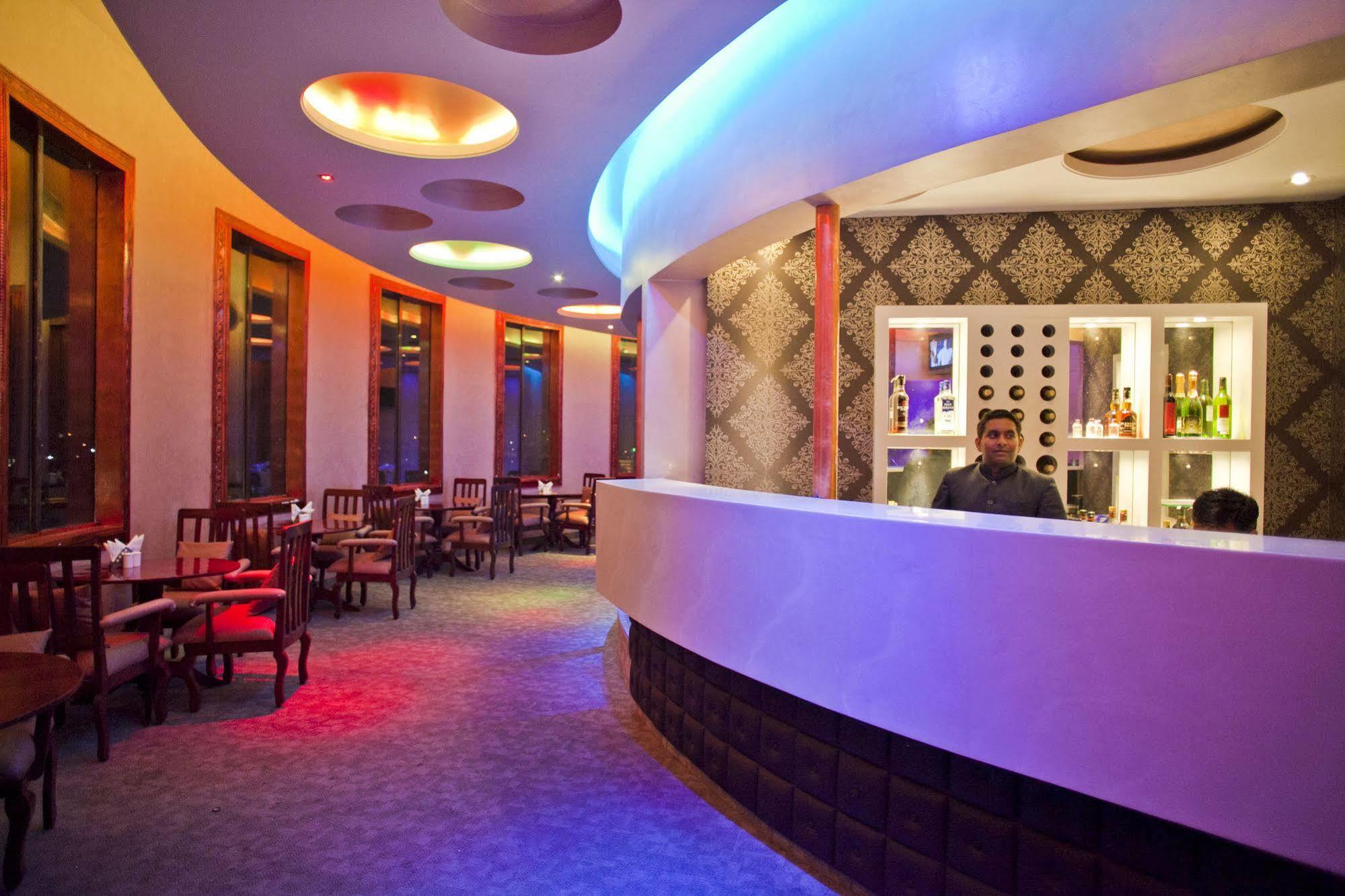 Hotel Om Tower Jaipur Buitenkant foto